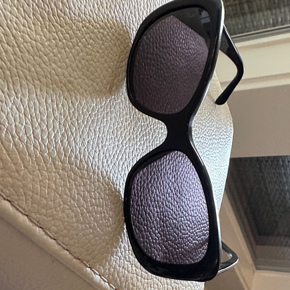 CHANEL Dark Frame Sunglasses